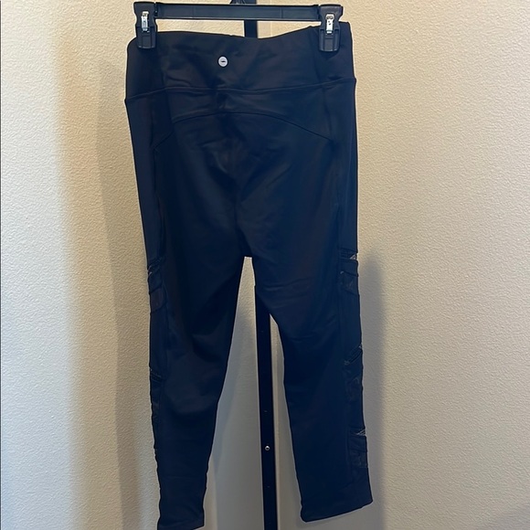 Avia Black Performance Leggings Streamlined Fit - Picture 3 of 4